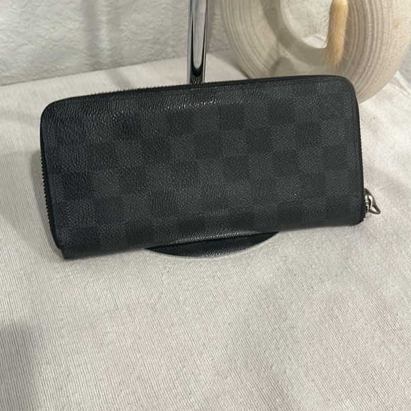 Authentic Louis Vuitton Damier Graphite Long Wallet Purse/SP4028. - Picture 3 of 8